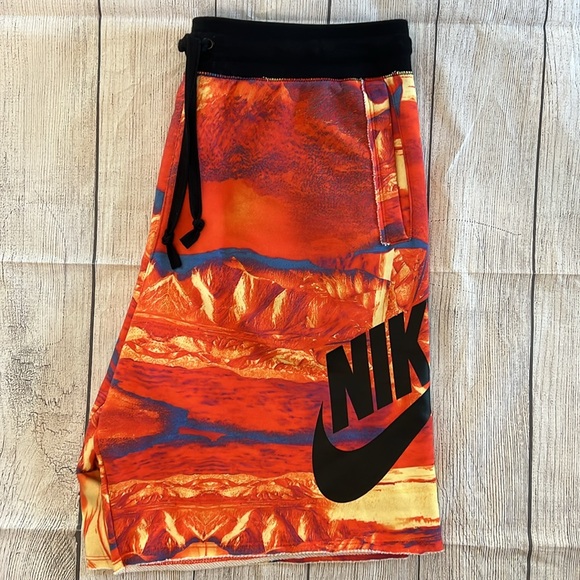 Nike shorts - Picture 4 of 4